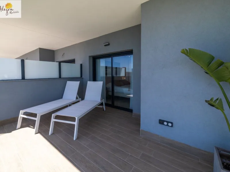 APARTAMENTOS EN OBRA NUEVA EN GRAN ALACANT EN VENTA