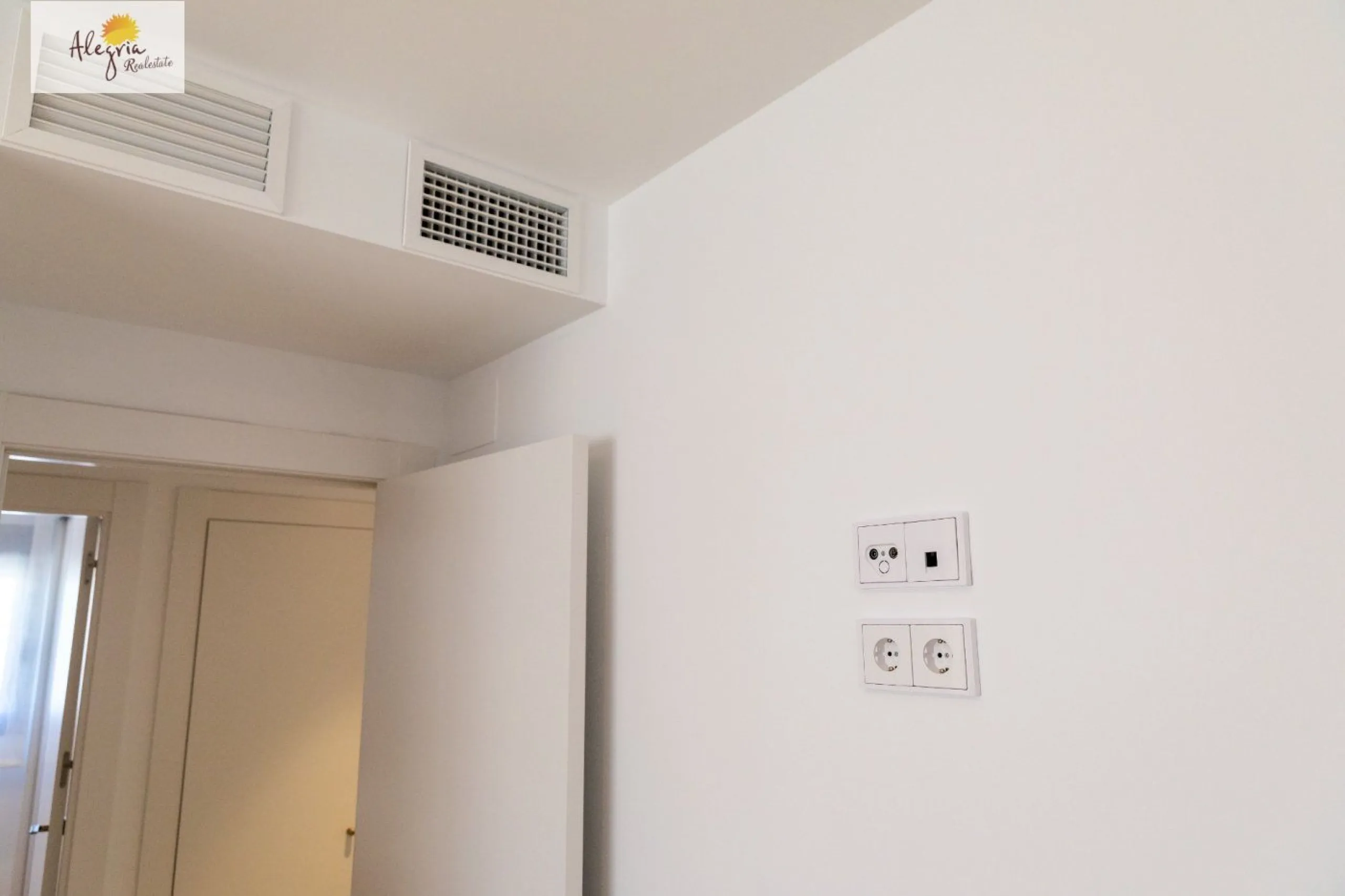APARTAMENTOS EN OBRA NUEVA EN GRAN ALACANT EN VENTA
