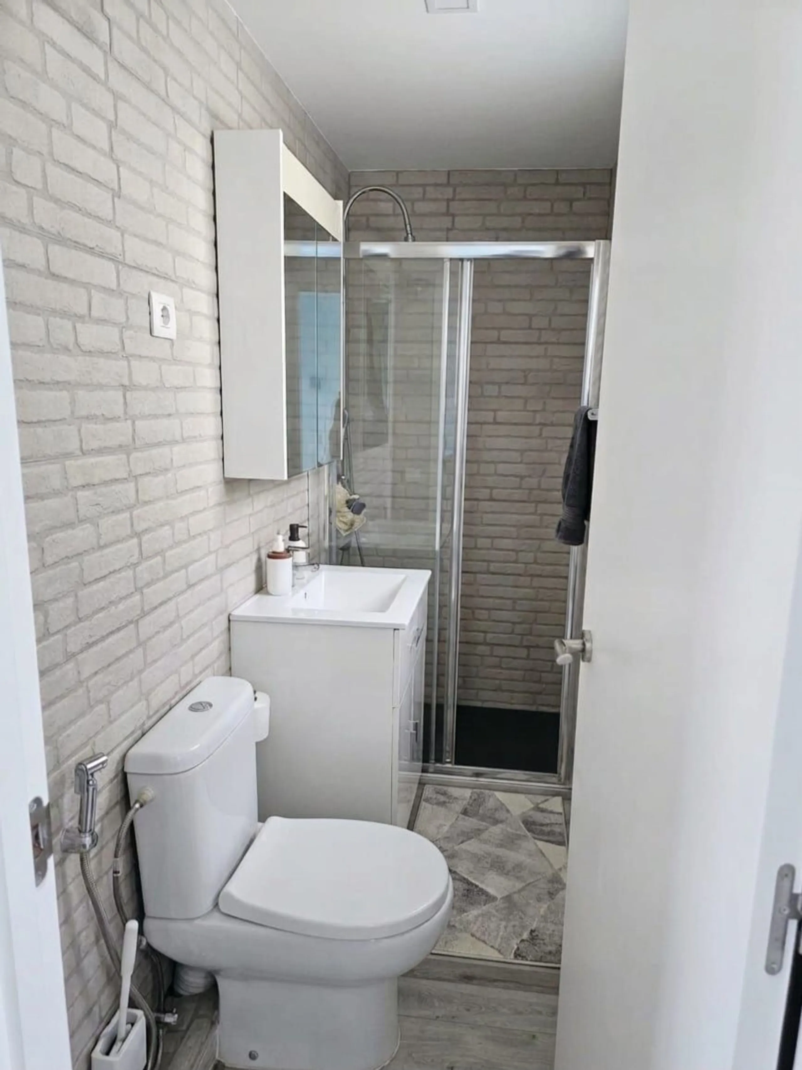 Renovated and Bright Duplex in Pineda de Mar with Large Terraces