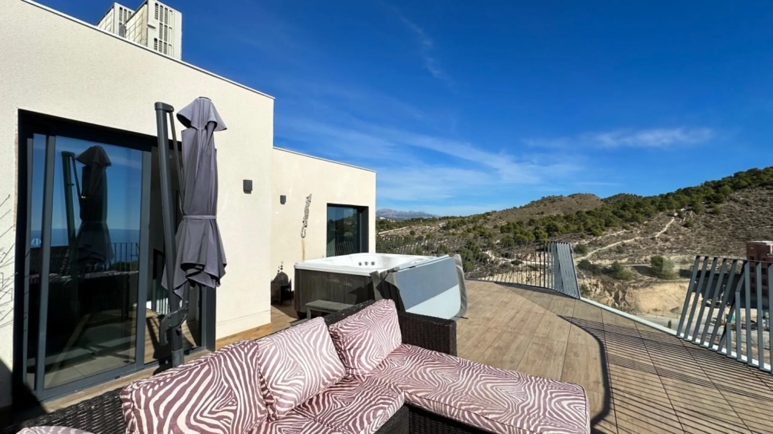 PENTHOUSE with incredible views IN Vilajoiosa
