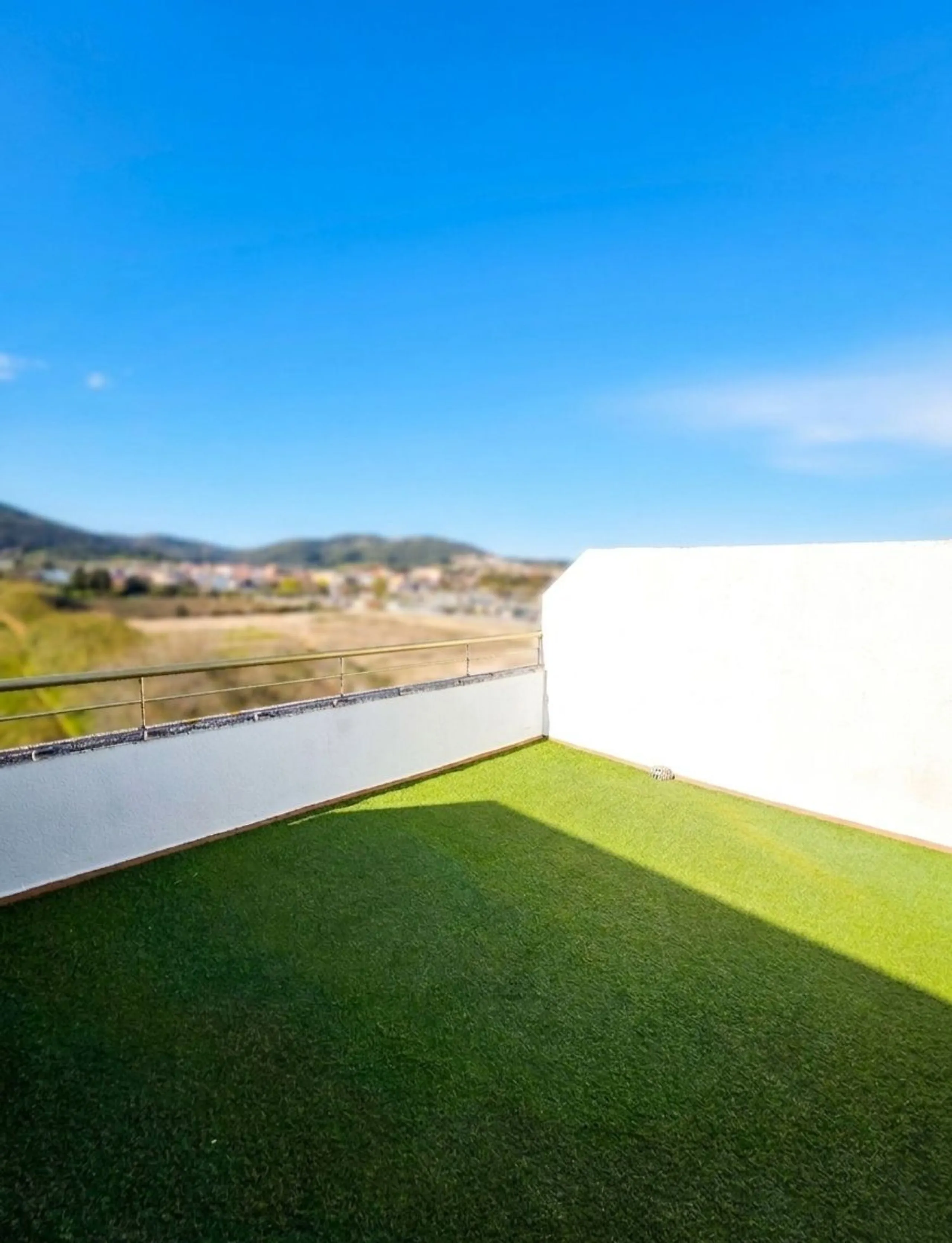 Renovated and Bright Duplex in Pineda de Mar with Large Terraces