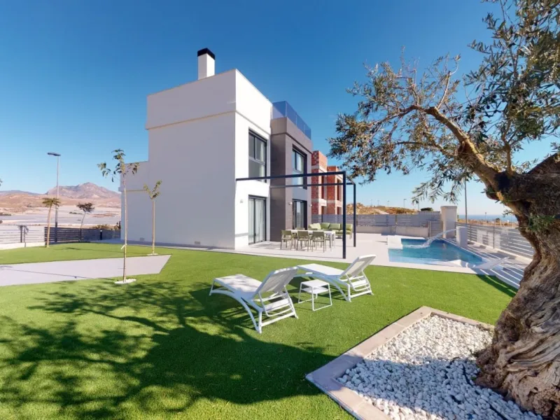 Villas de obra nueva con piscina privada