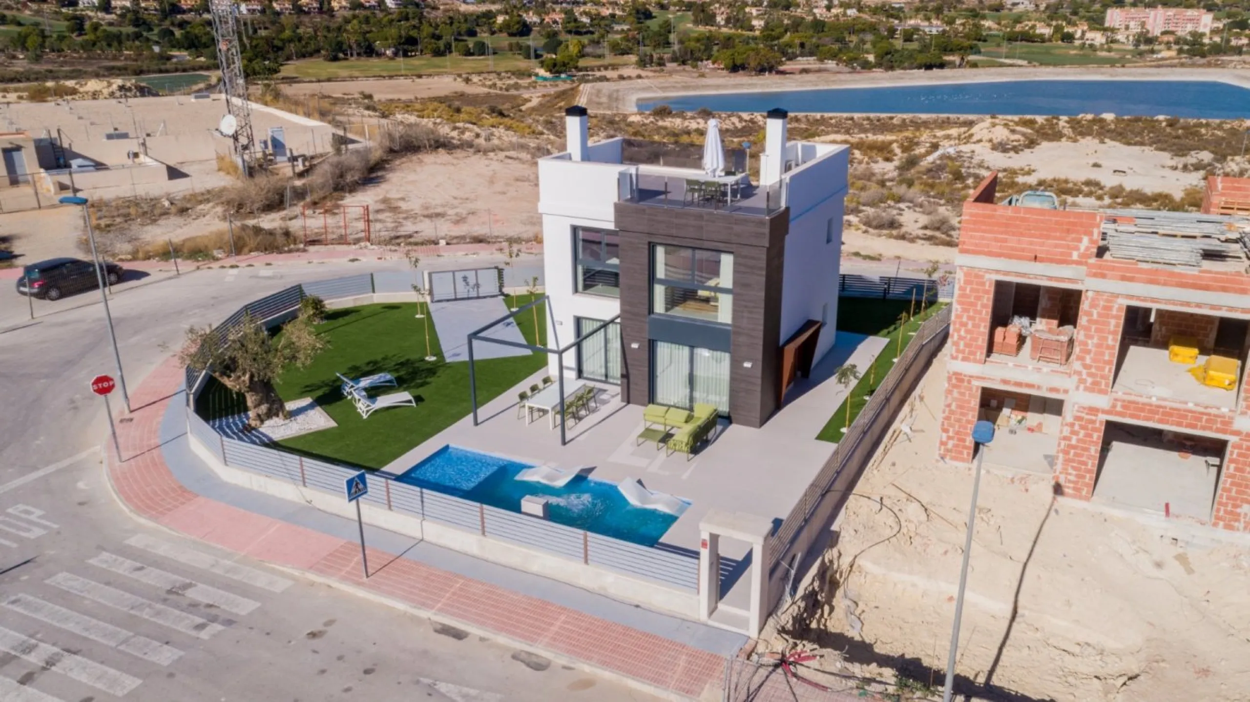 Villas de obra nueva con piscina privada