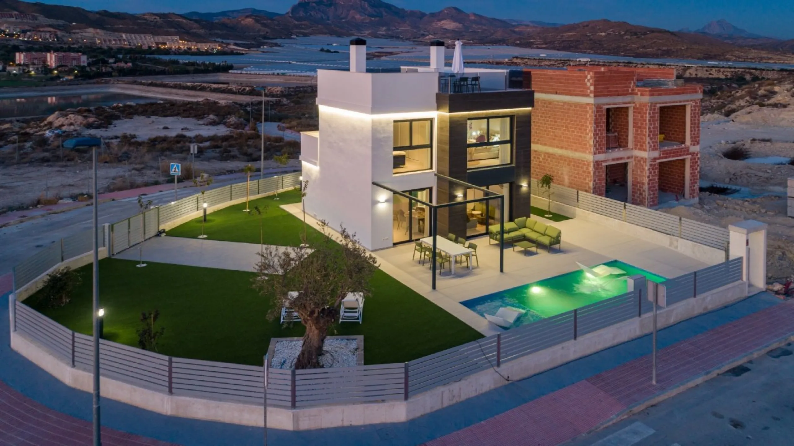 Villas de obra nueva con piscina privada