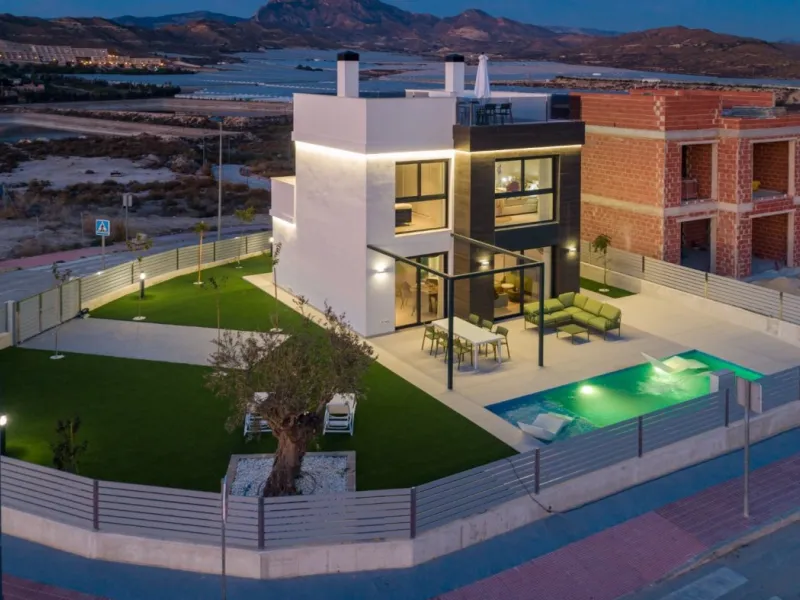 Villas de obra nueva con piscina privada
