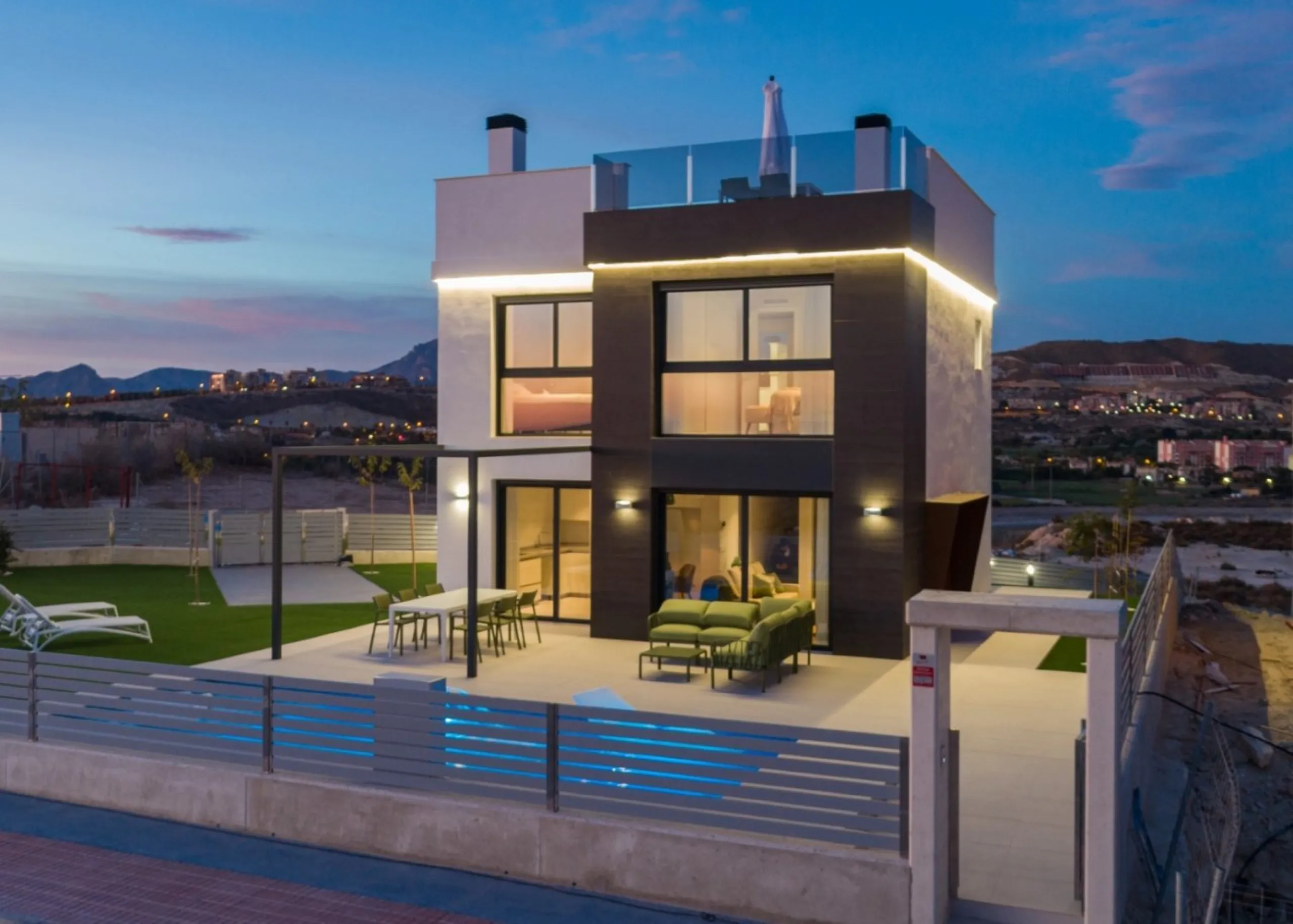 Villas de obra nueva con piscina privada