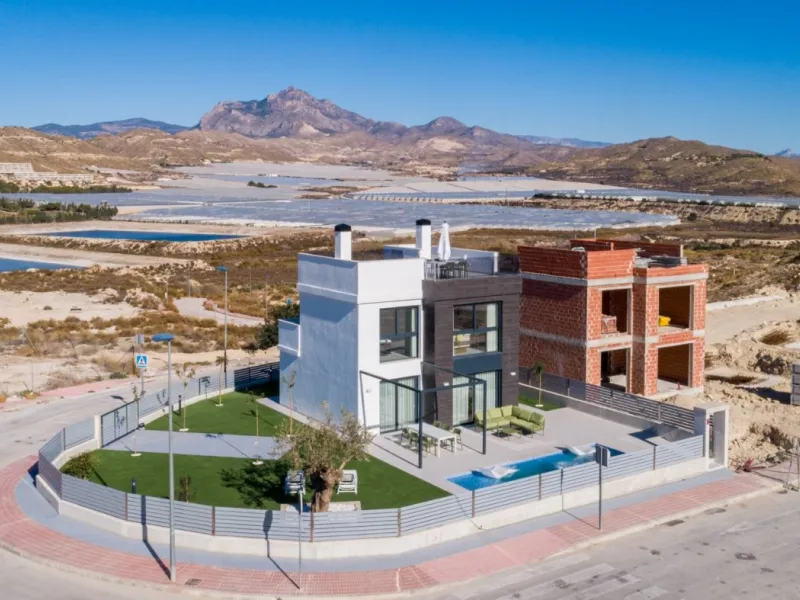 Villas de obra nueva con piscina privada