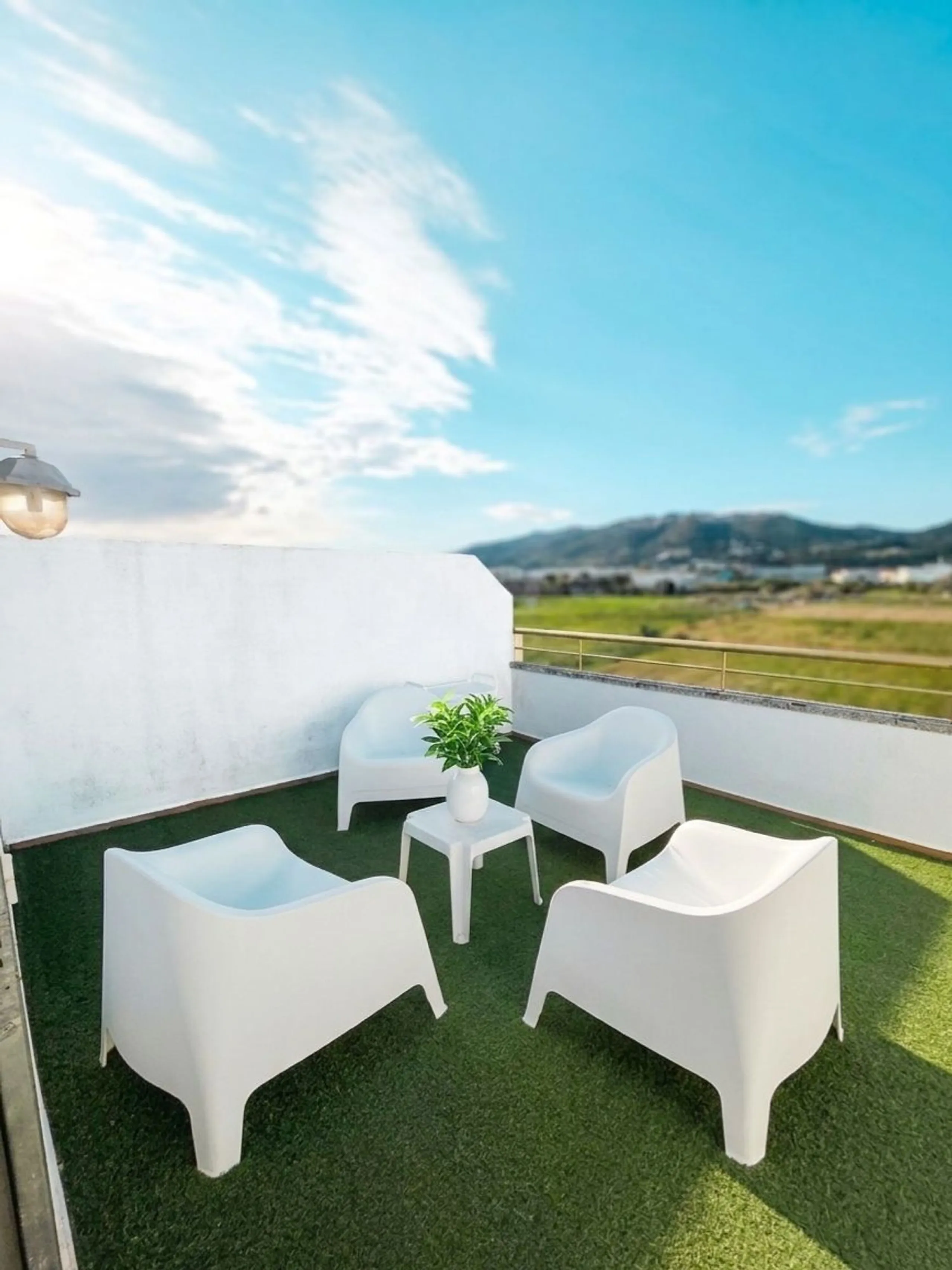 Renovated and Bright Duplex in Pineda de Mar with Large Terraces
