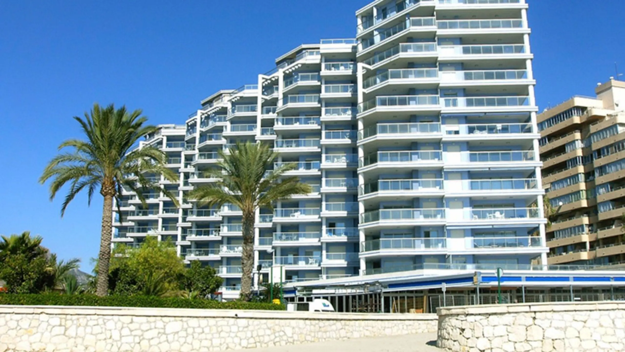 Apartamento de 2 dormitorios en primera línea de playa