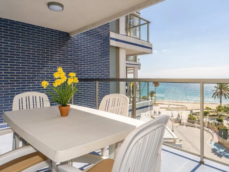 Apartamento de 2 dormitorios en primera línea de playa