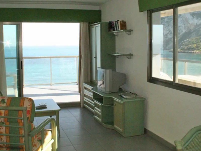 Apartamento de 2 dormitorios en primera línea de playa