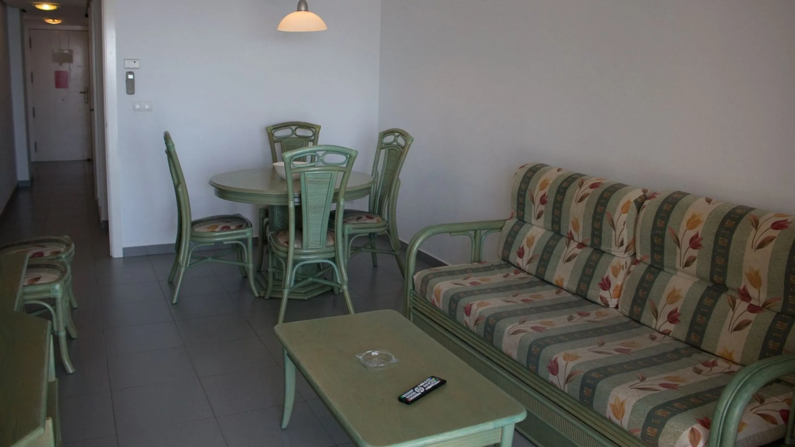 Apartamento de 2 dormitorios en primera línea de playa