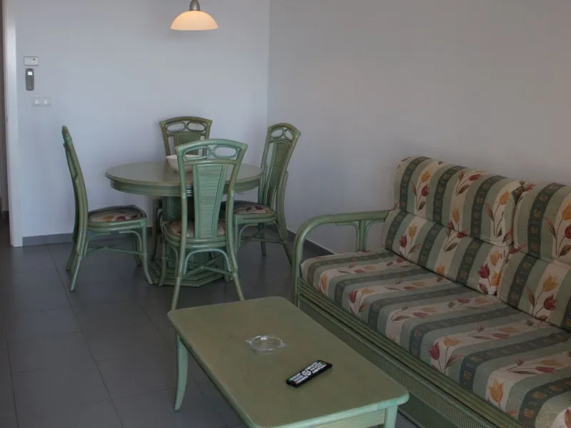 Apartamento de 2 dormitorios en primera línea de playa