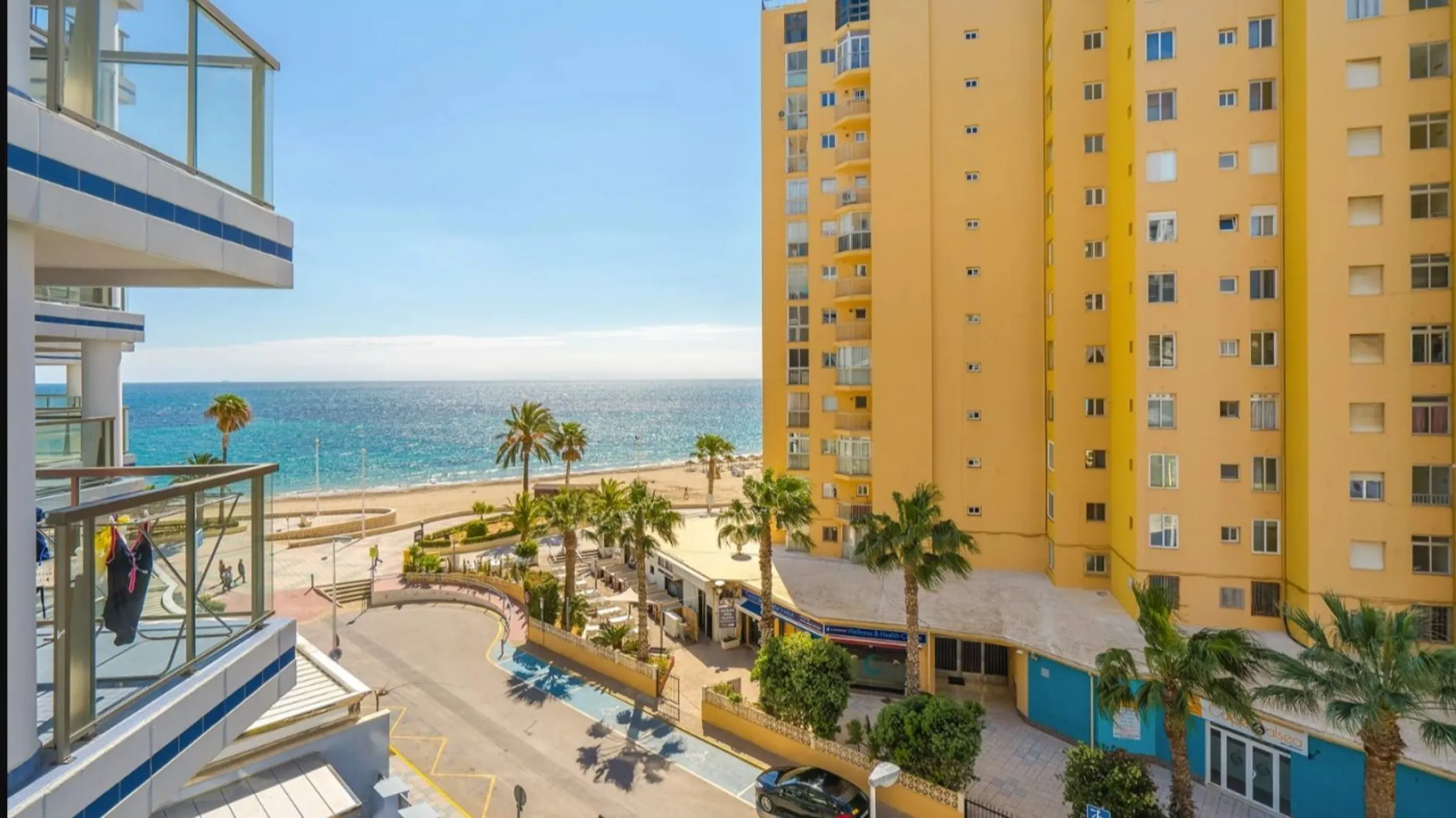 Apartamento de 2 dormitorios en primera línea de playa