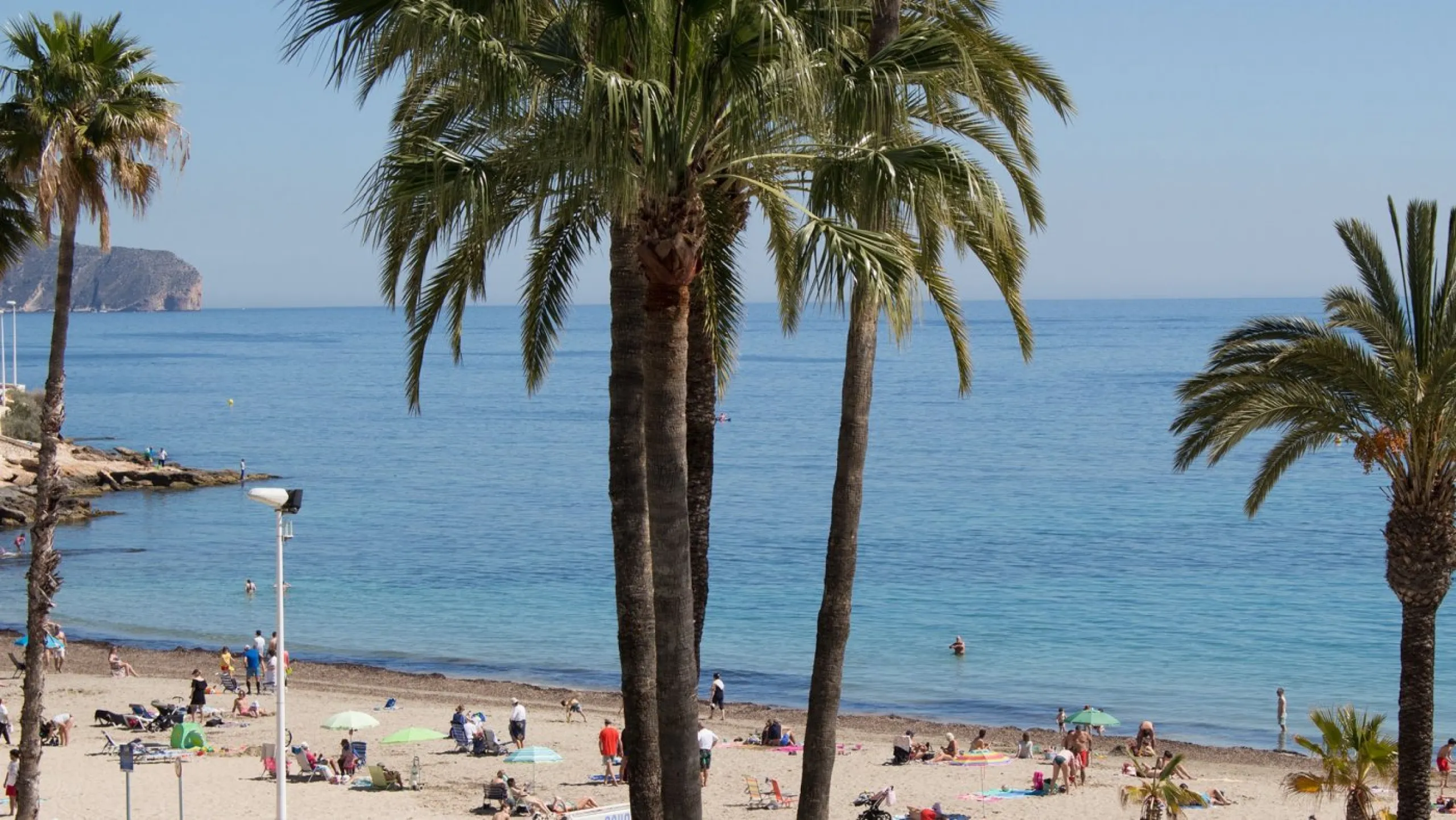 Apartamento de 2 dormitorios en primera línea de playa