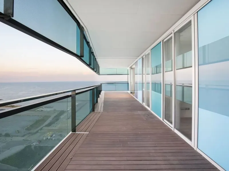 Exclusive seafront apartment with panoramic terrace in Barcelona