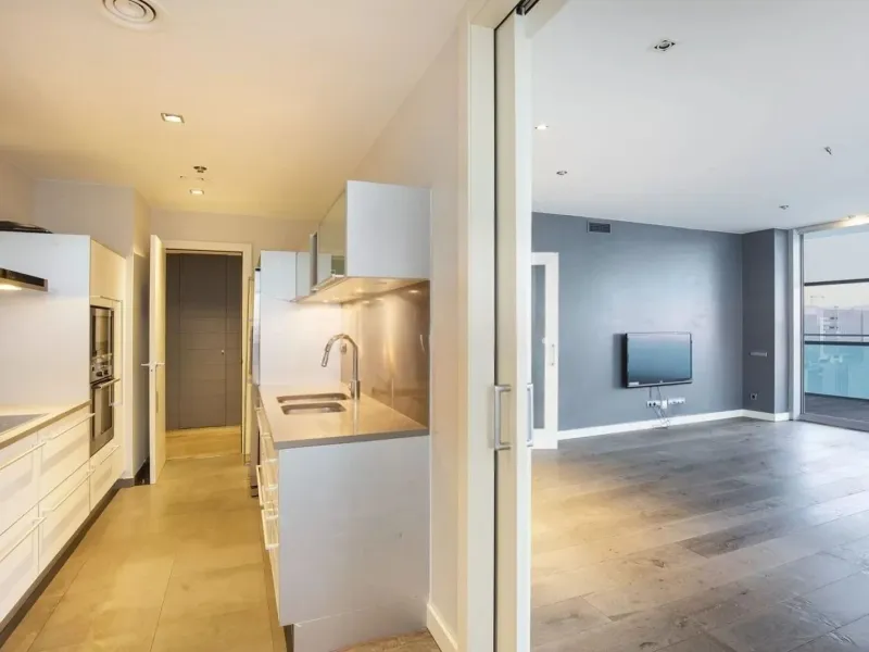 Exclusive seafront apartment with panoramic terrace in Barcelona
