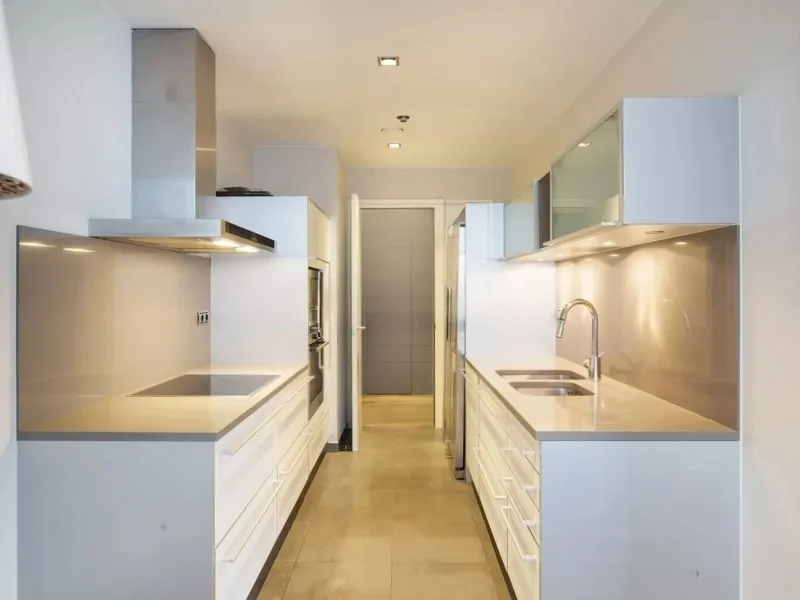 Exclusive seafront apartment with panoramic terrace in Barcelona