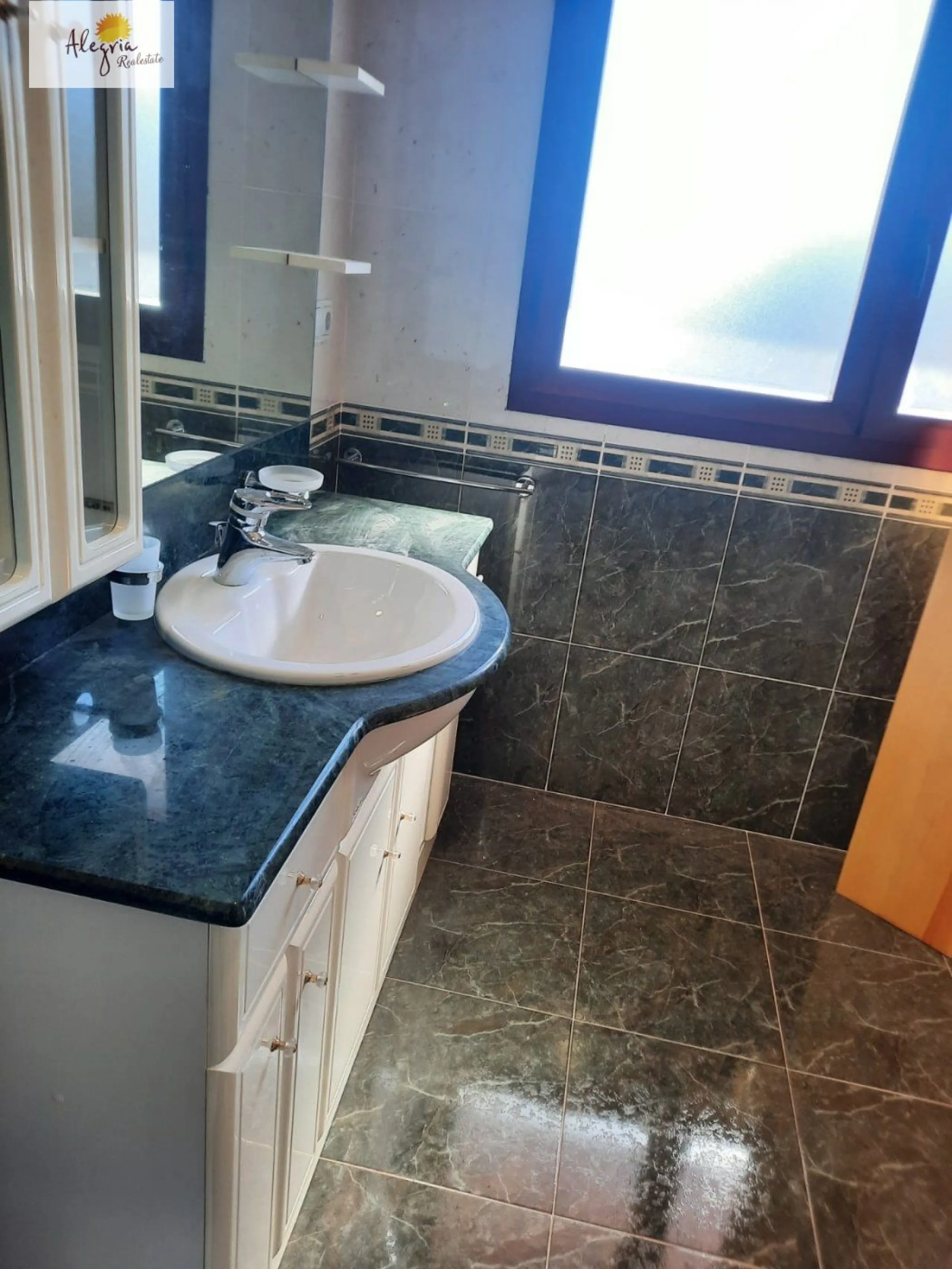 Chalet Adosado en venta de 3 Habitaciones en Canet dBerenguer
