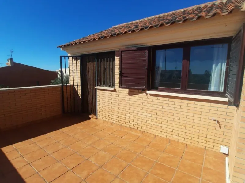 Chalet Adosado en venta de 3 Habitaciones en Canet dBerenguer