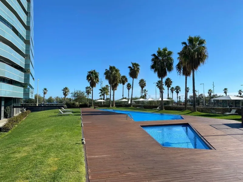 Exclusive seafront apartment with panoramic terrace in Barcelona