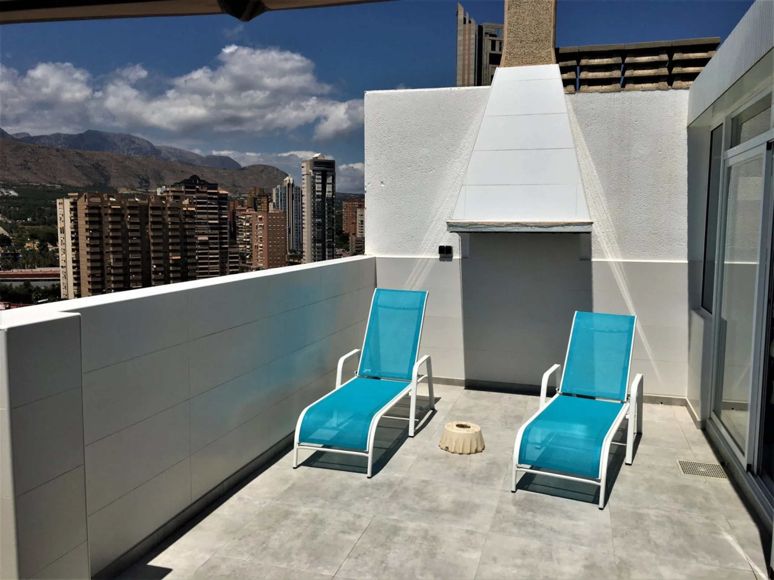 MARVELLOUS PENTHOUSE INBENIDORM IN LA CALA WITH SEA VIEWS