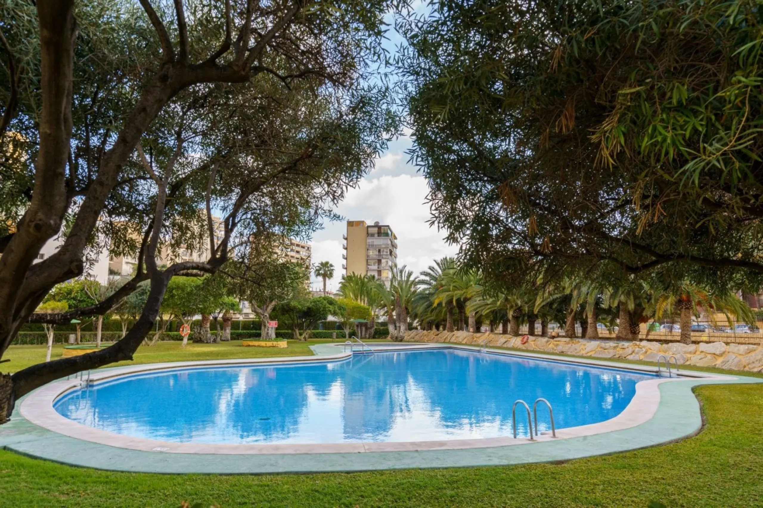MARVELLOUS PENTHOUSE INBENIDORM IN LA CALA WITH SEA VIEWS
