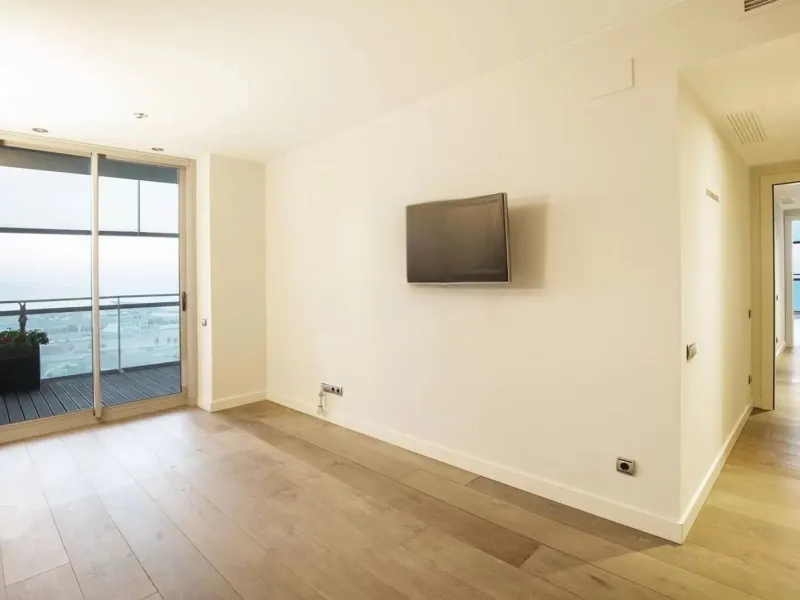 Exclusive seafront apartment with panoramic terrace in Barcelona