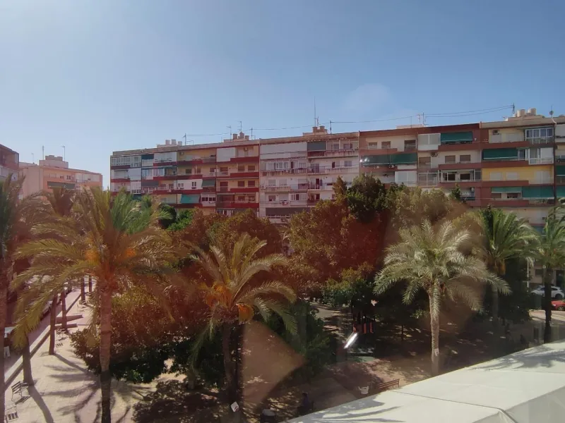 Apartment for rent en Carolinas altas Alicante