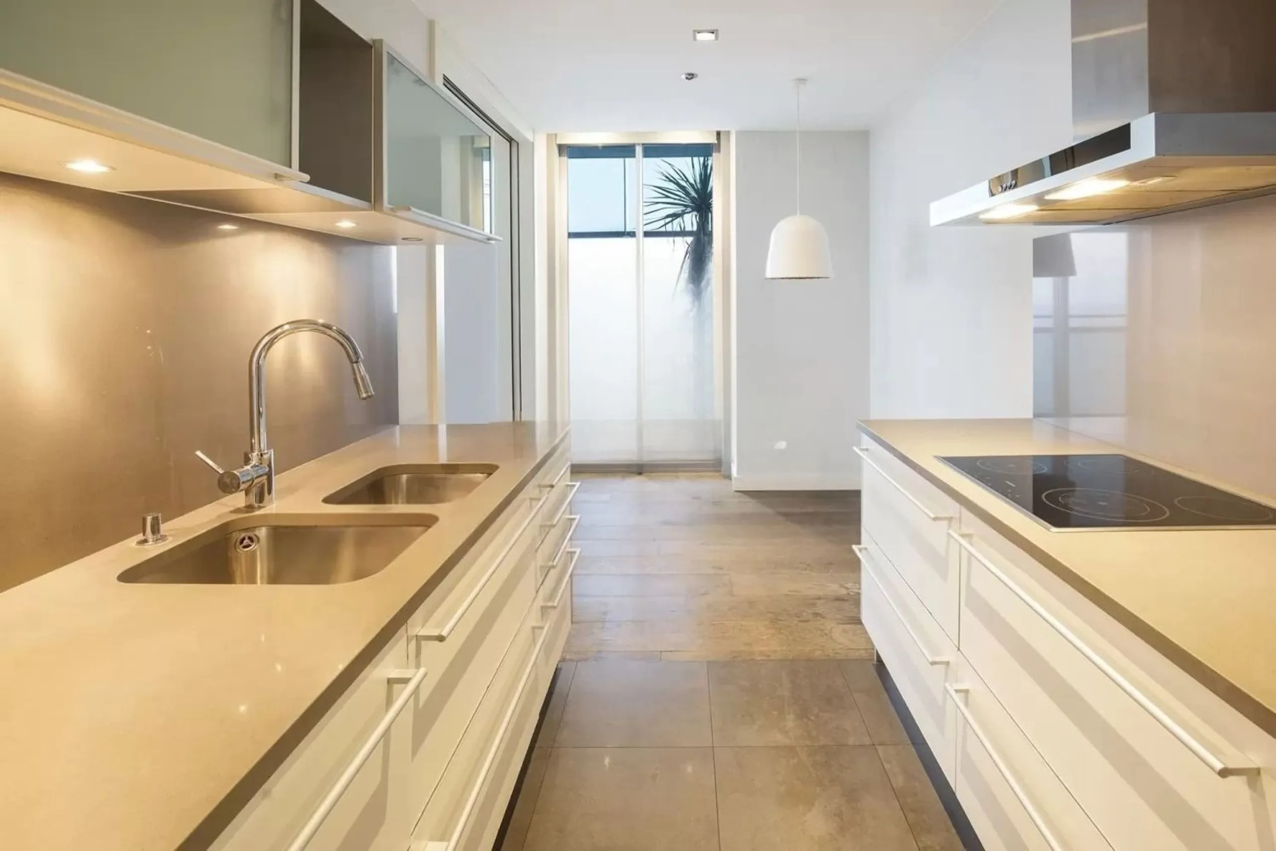 Exclusive seafront apartment with panoramic terrace in Barcelona