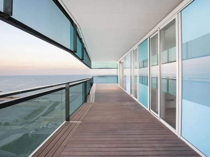 Exclusive seafront apartment with panoramic terrace in Barcelona