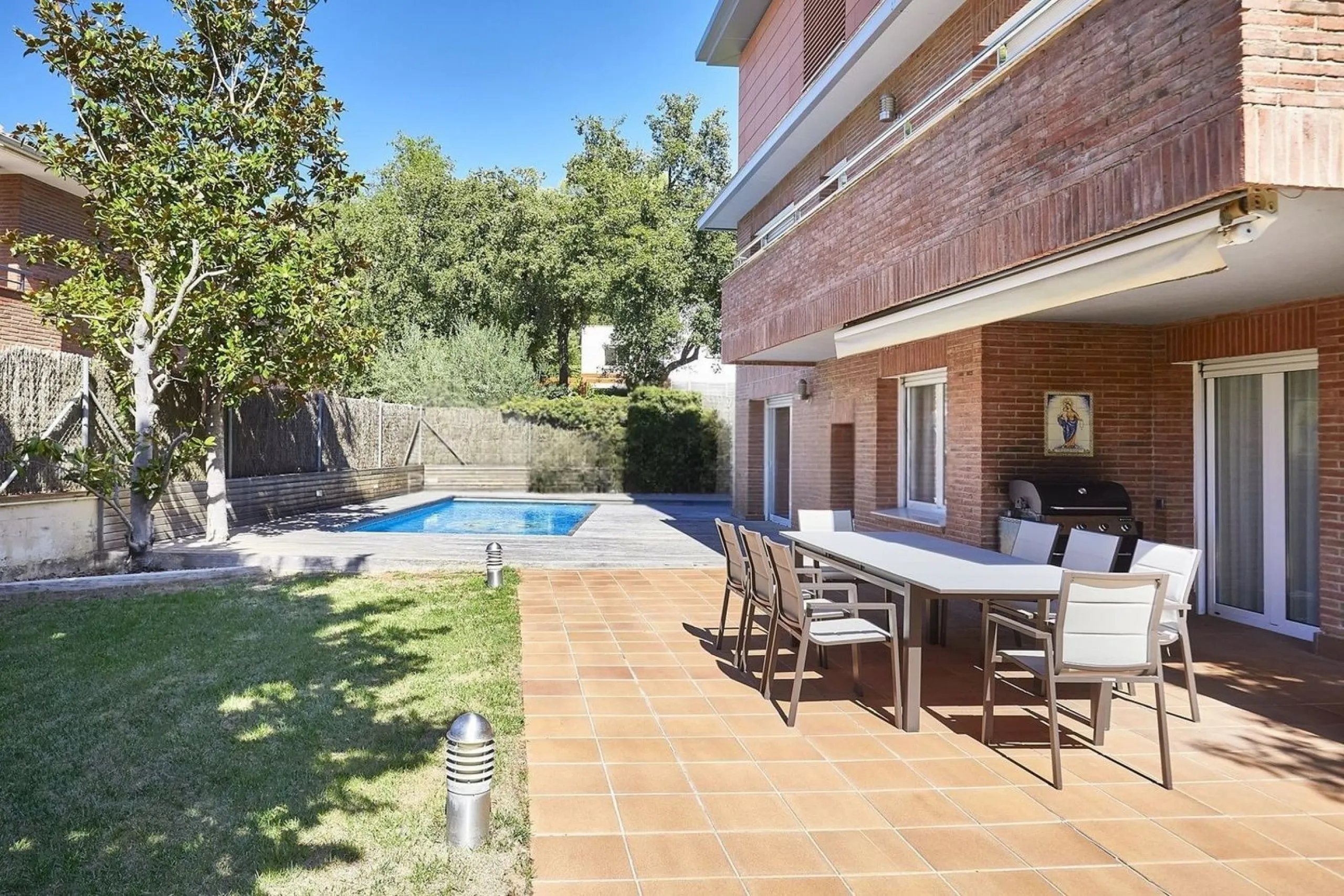 Exclusive house with garden and pool in Can Trabal, next to Sant Cugat Golf