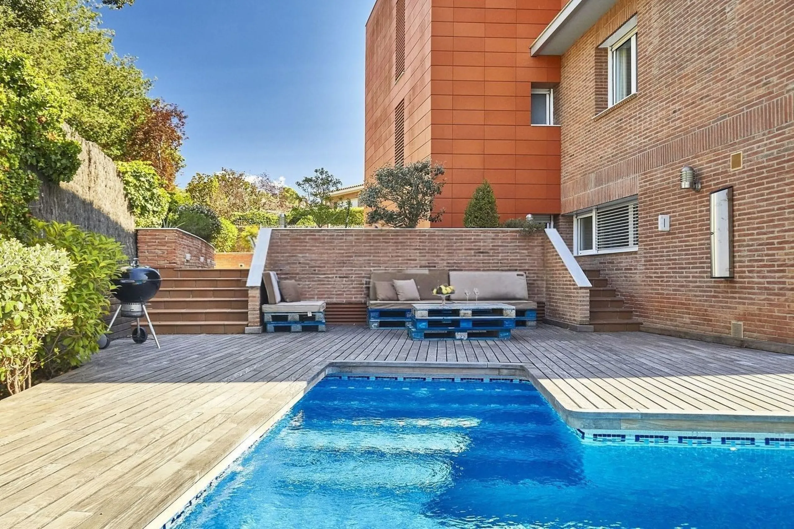 Exclusive house with garden and pool in Can Trabal, next to Sant Cugat Golf