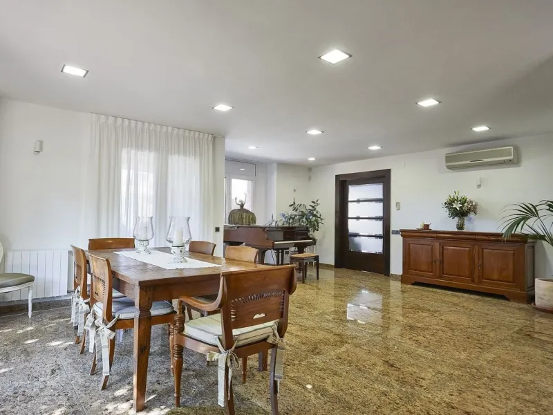 Exclusive house with garden and pool in Can Trabal, next to Sant Cugat Golf