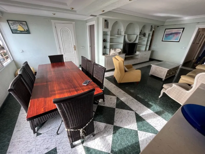 Great apartment with sea views