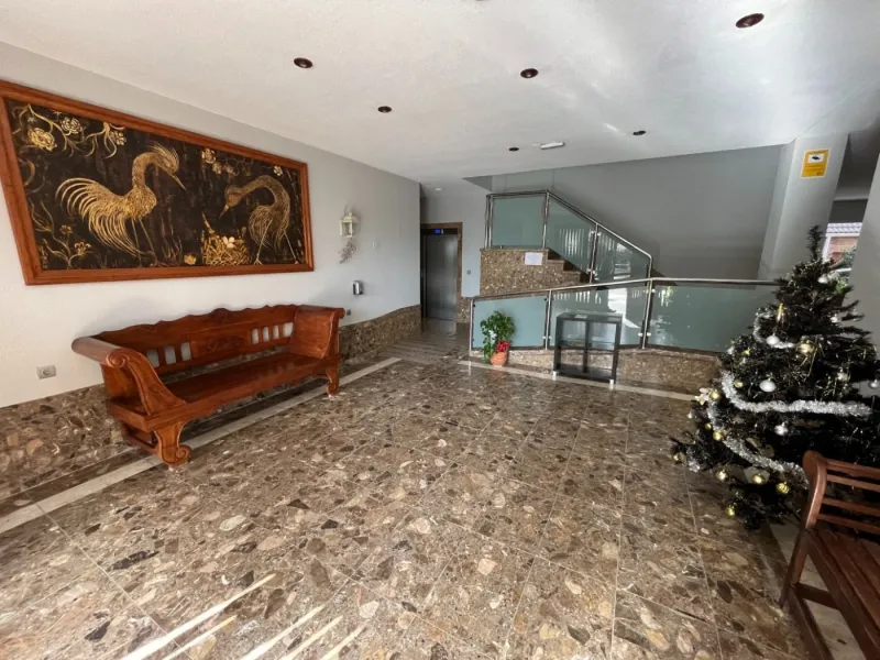 Great apartment with sea views