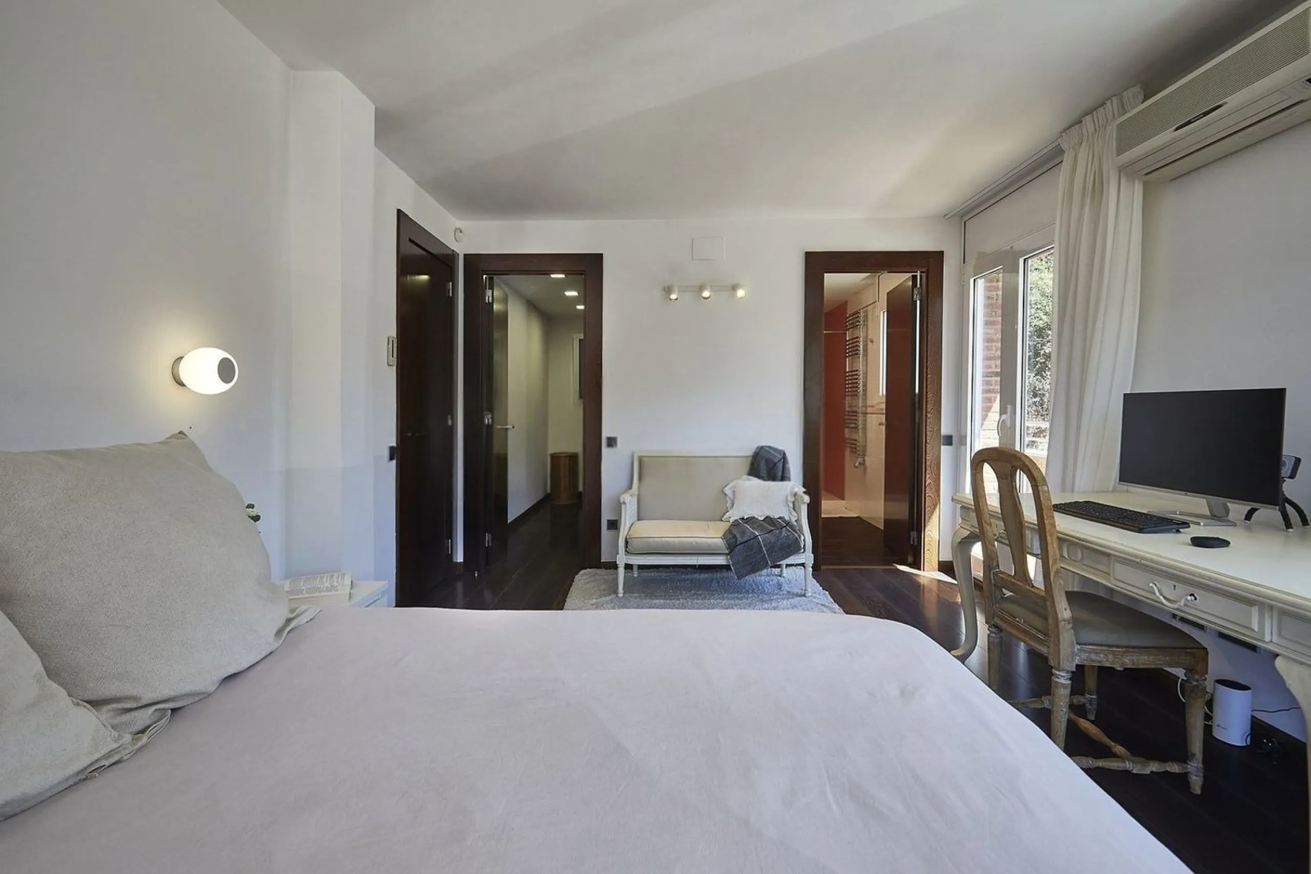 Exclusive house with garden and pool in Can Trabal, next to Sant Cugat Golf