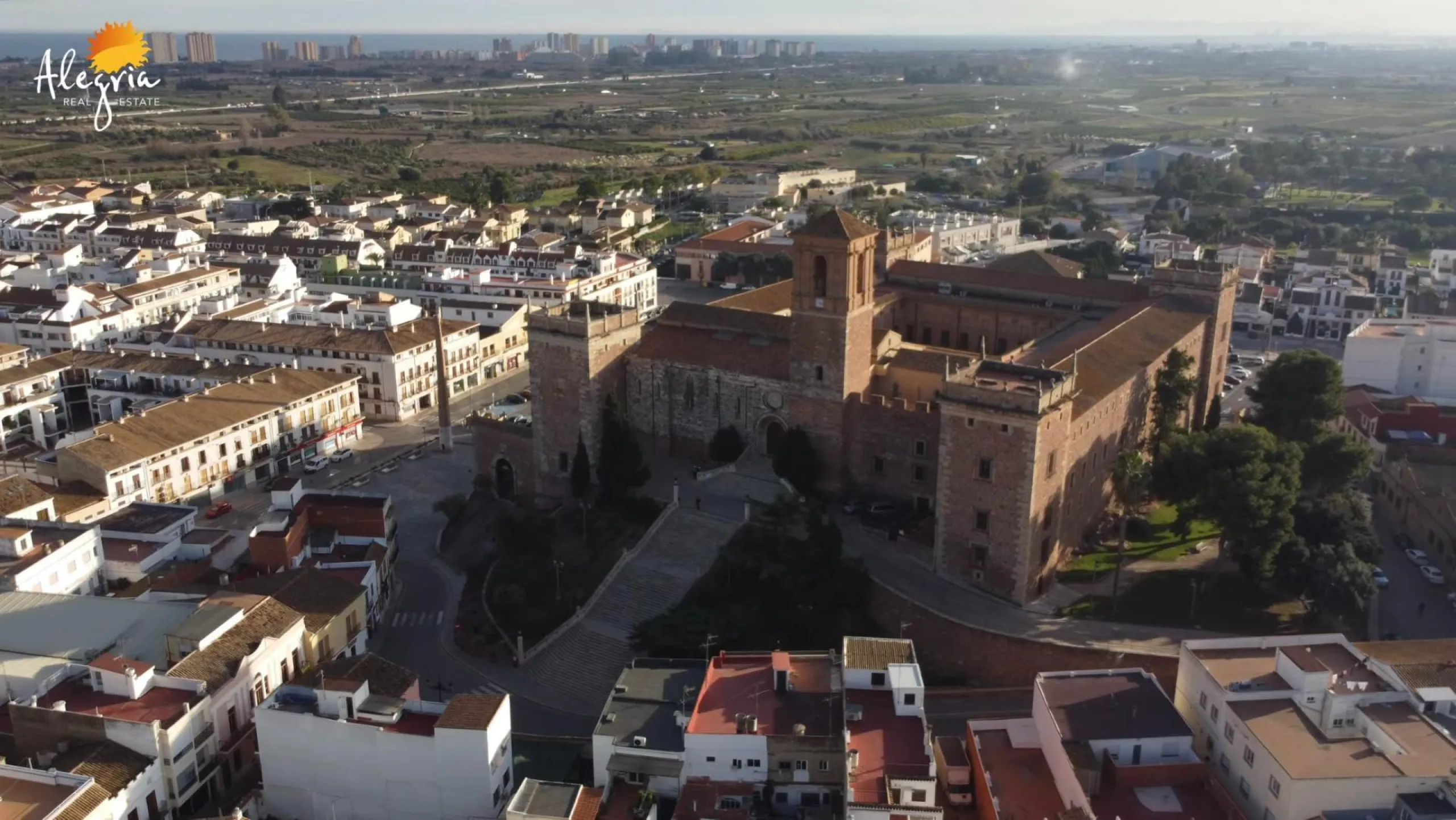EXCELENTE NUEVO COMPLEJO DE ADOSADOS EN PUIG DE SANTA MARIA