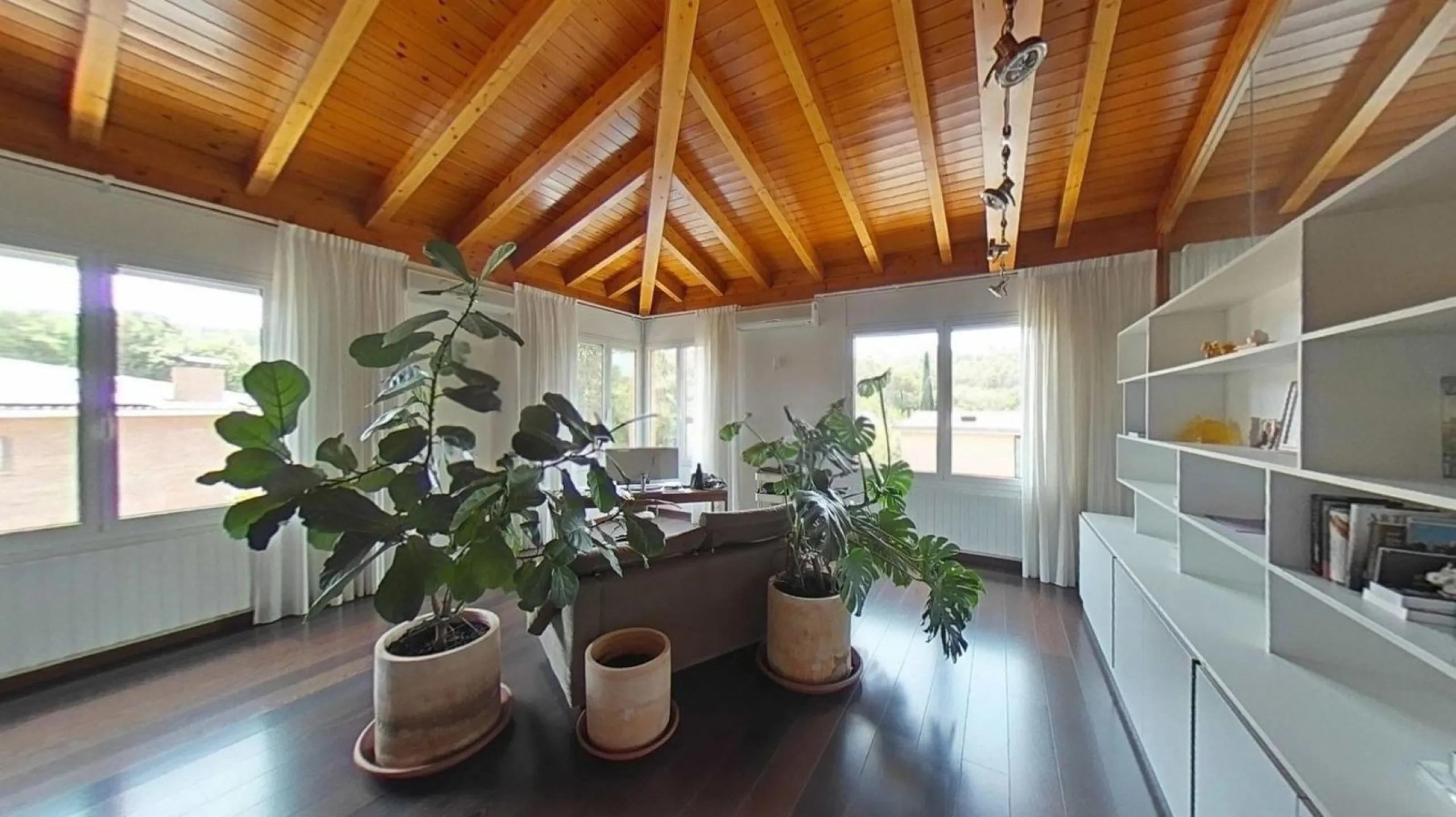 Exclusive house with garden and pool in Can Trabal, next to Sant Cugat Golf