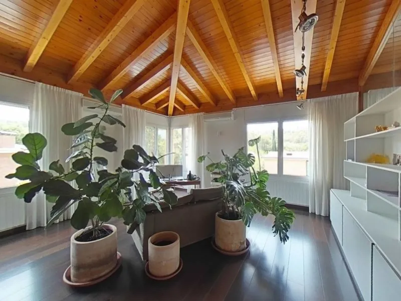 Exclusive house with garden and pool in Can Trabal, next to Sant Cugat Golf