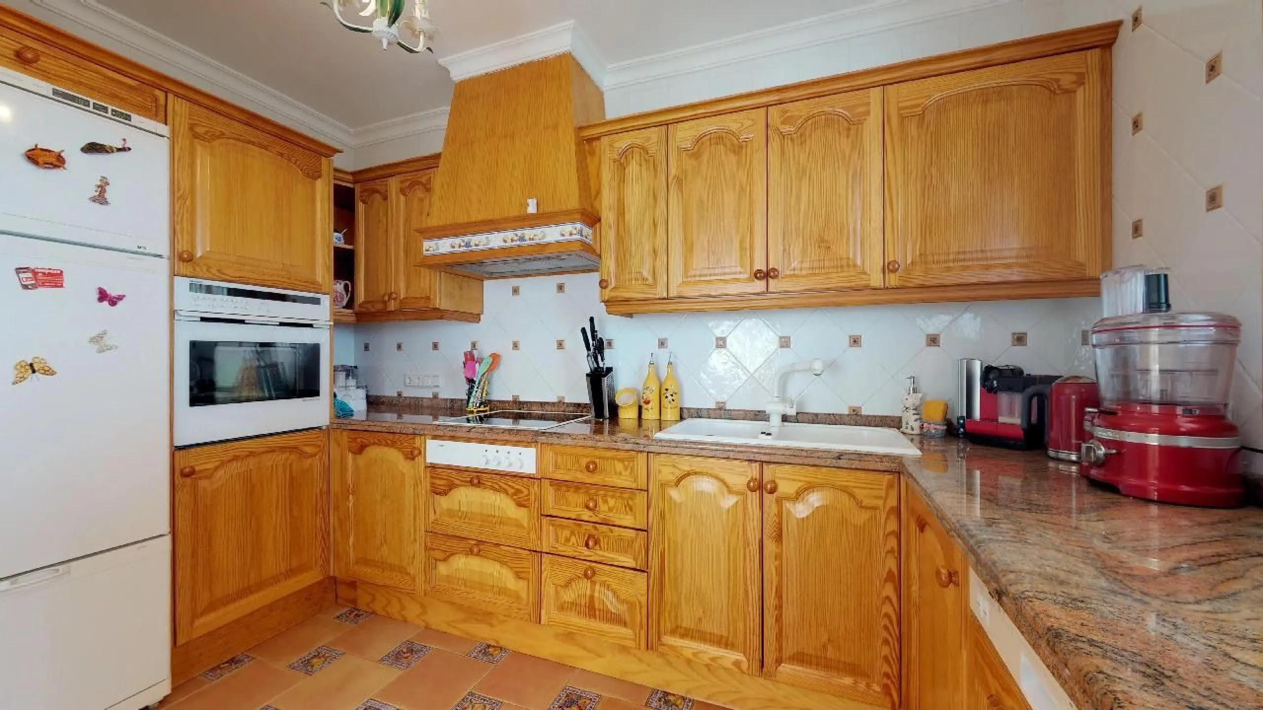 EXCLUSIVA VILLA EN VENTA EN CALPE CON MARAVILLOSAS VISTAS AL MAR