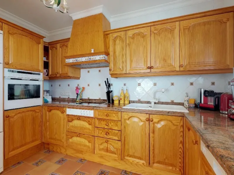 EXCLUSIVA VILLA EN VENTA EN CALPE CON MARAVILLOSAS VISTAS AL MAR