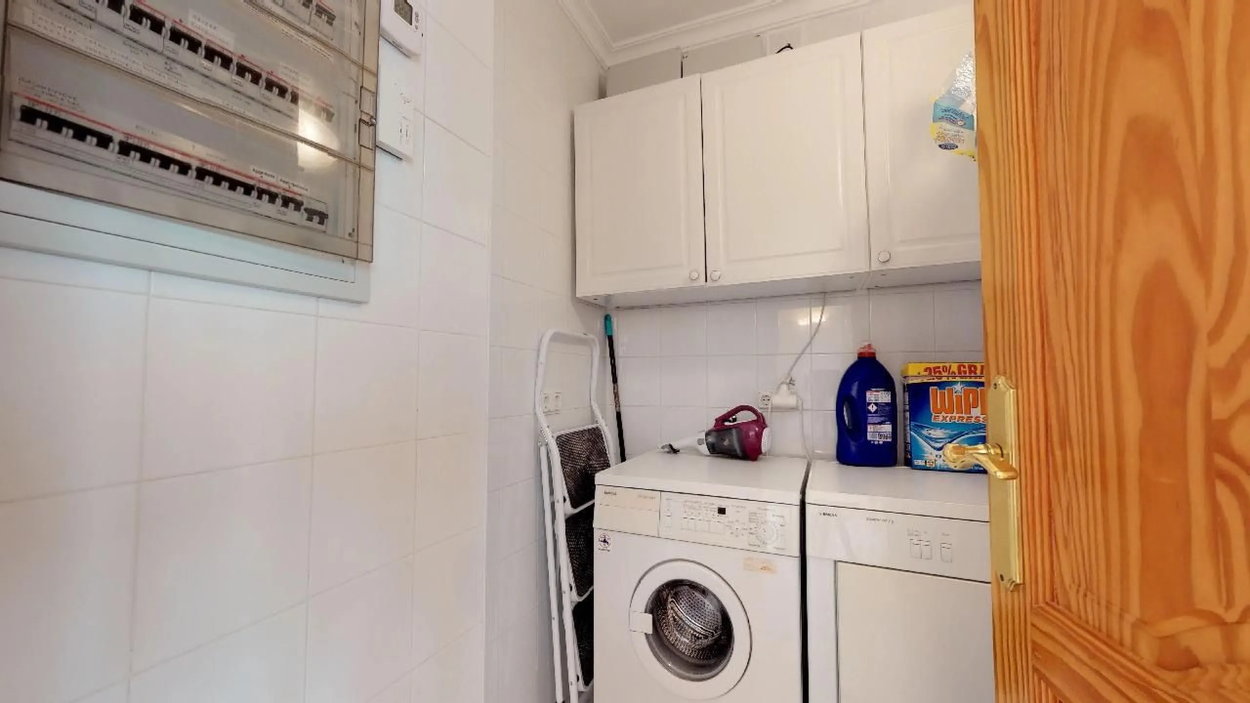 EXCLUSIVA VILLA EN VENTA EN CALPE CON MARAVILLOSAS VISTAS AL MAR