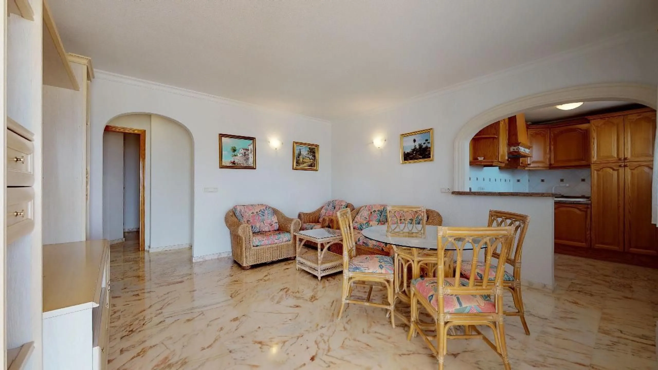 EXCLUSIVA VILLA EN VENTA EN CALPE CON MARAVILLOSAS VISTAS AL MAR