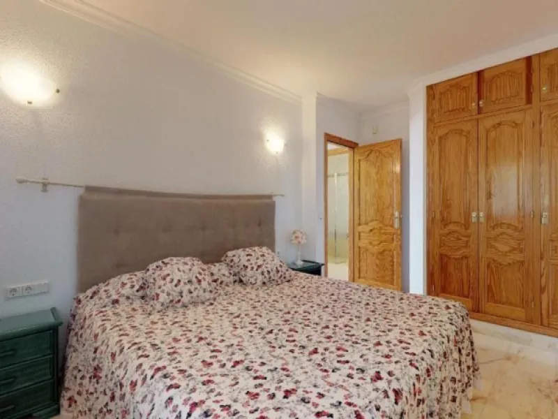 EXCLUSIVA VILLA EN VENTA EN CALPE CON MARAVILLOSAS VISTAS AL MAR