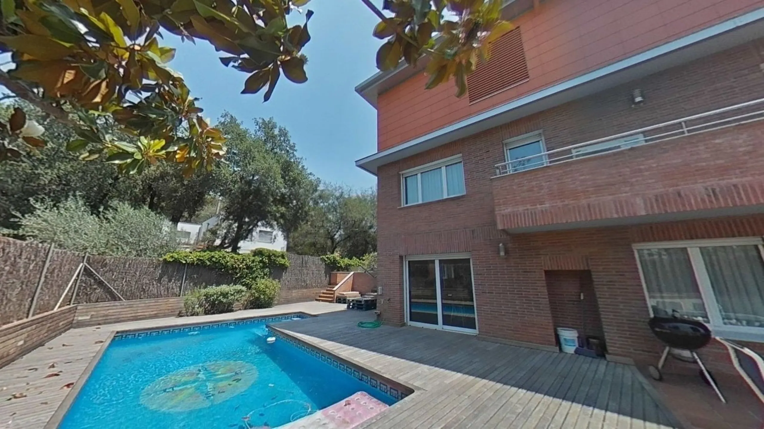 Exclusive house with garden and pool in Can Trabal, next to Sant Cugat Golf