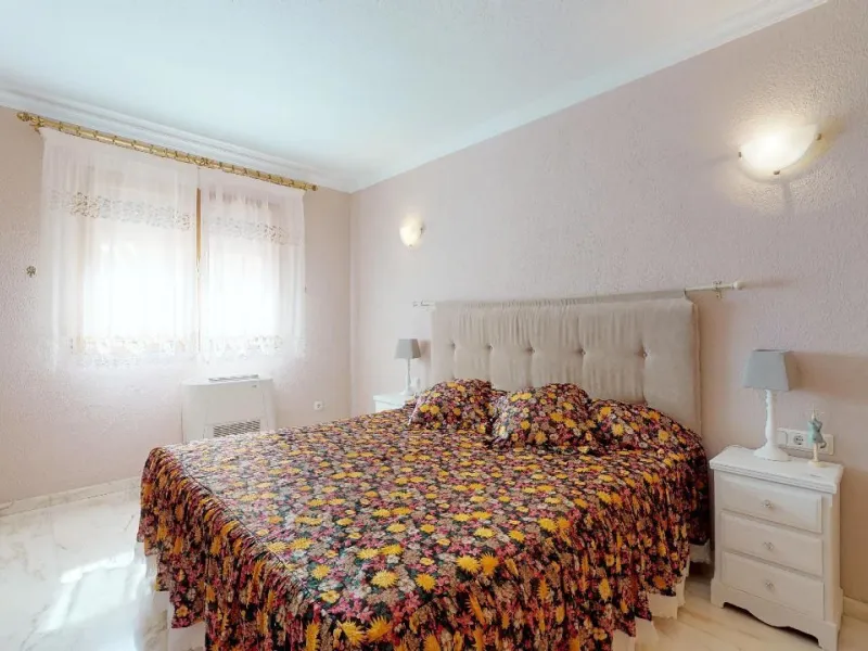 EXCLUSIVA VILLA EN VENTA EN CALPE CON MARAVILLOSAS VISTAS AL MAR