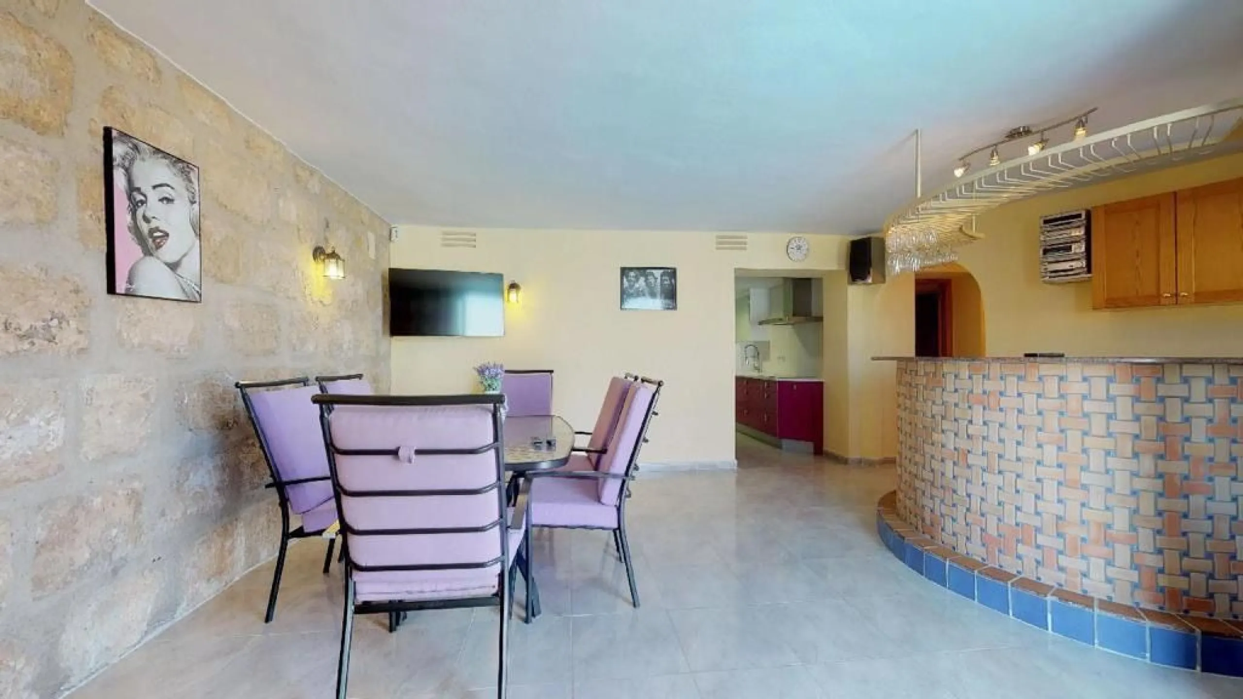 EXCLUSIVA VILLA EN VENTA EN CALPE CON MARAVILLOSAS VISTAS AL MAR