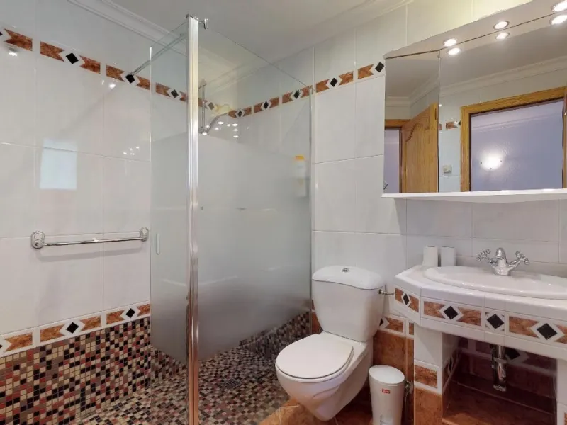 EXCLUSIVA VILLA EN VENTA EN CALPE CON MARAVILLOSAS VISTAS AL MAR