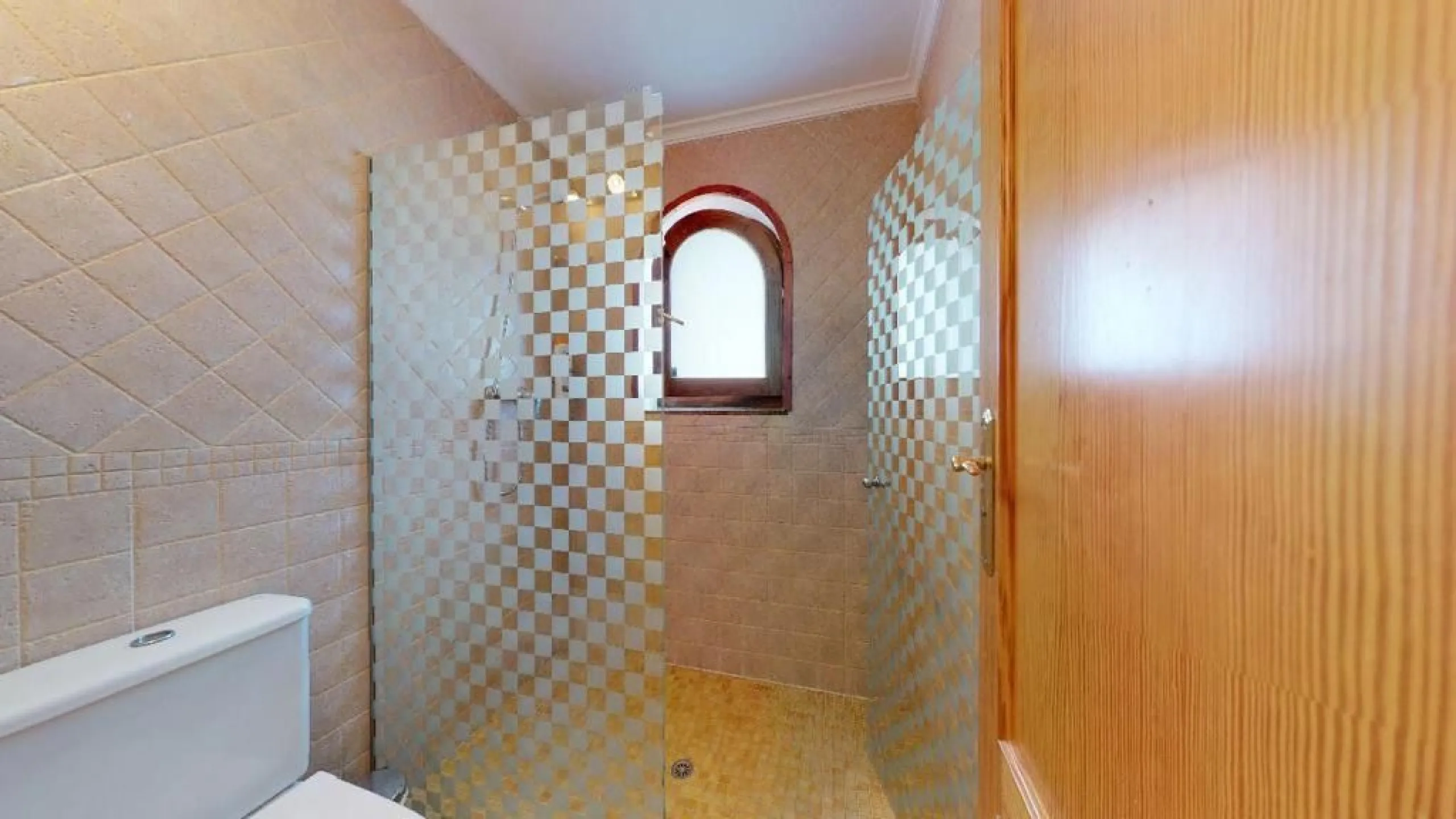 EXCLUSIVA VILLA EN VENTA EN CALPE CON MARAVILLOSAS VISTAS AL MAR